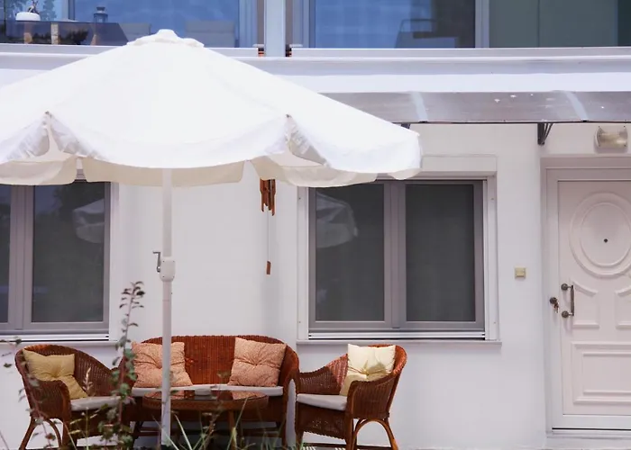 Дом отдыха Sea Front Retreat *